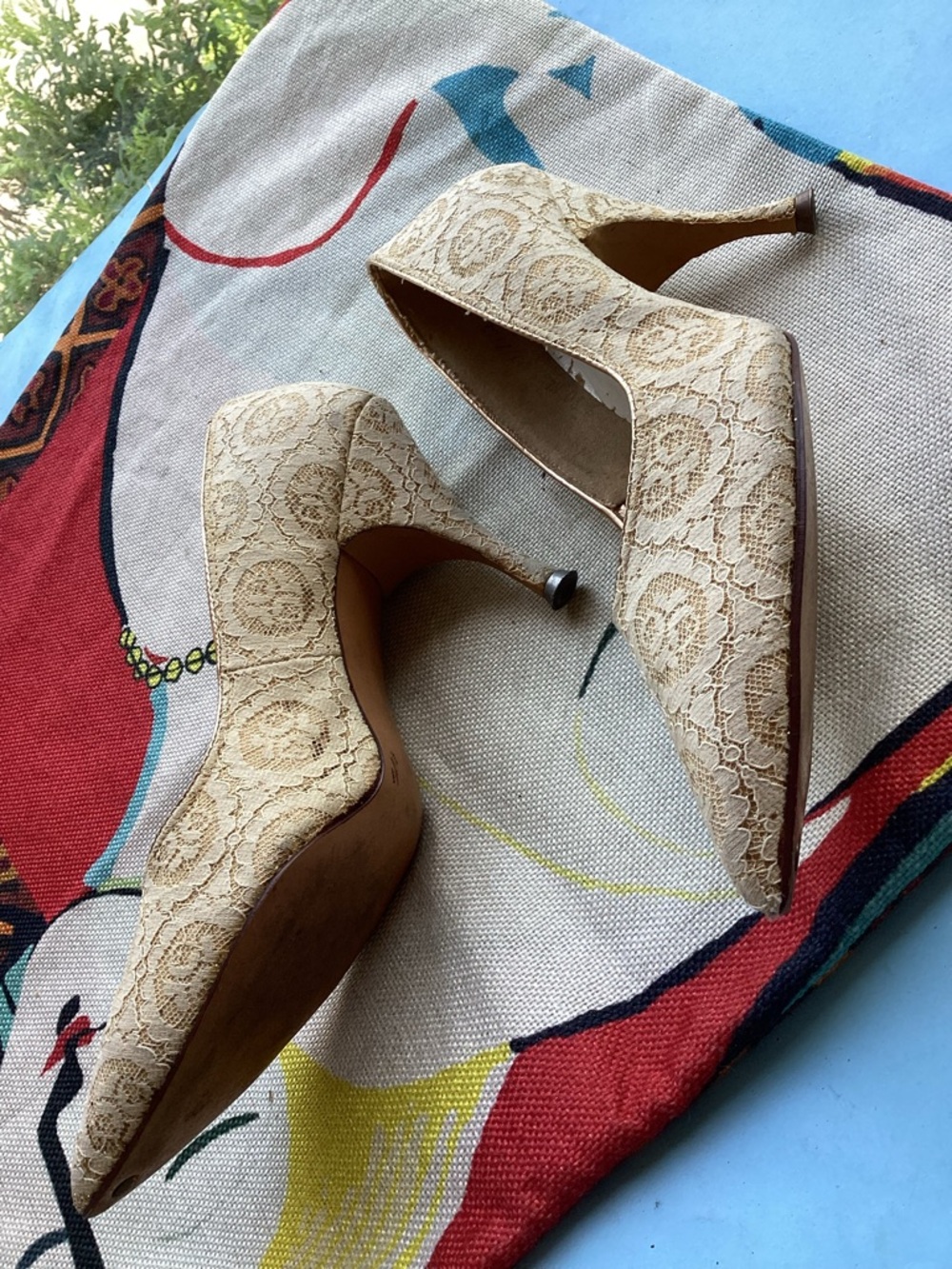 Vintage Saphire Deluxe lace pumps